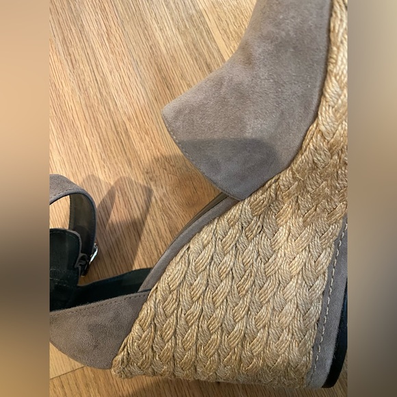 Stuart Weitzman Wedges “Soho Jute” - Picture 5 of 6